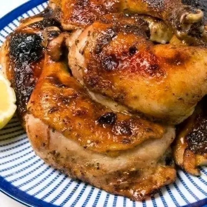 Descubre cómo preparar una deliciosa receta de piernas de pollo agridulce en casa. ¡Sorprende a tu familia con este plato irresistible!
