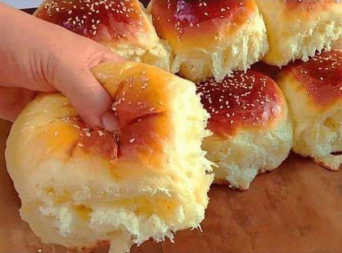 Cómo hacer pan brioche dulce en casa con esta receta fácil y deliciosa. Sigue nuestros pasos y disfruta de un pan esponjoso y lleno de sabor.